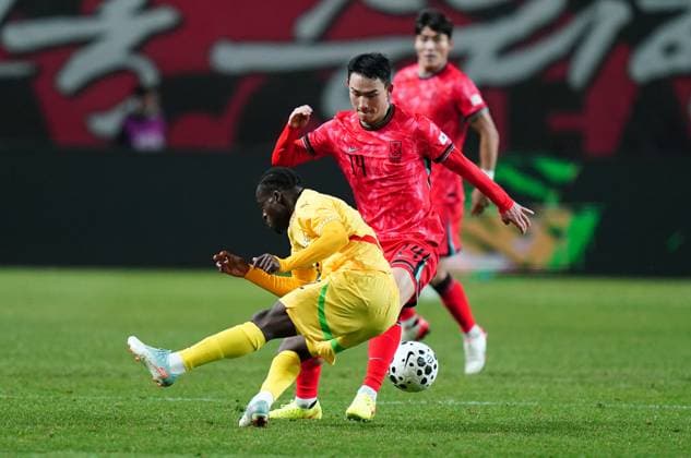 Friendly football match ( South Korea vs Ghana - 20251118 ) SEOUL, SOUTH KOREA, NOV 18: Cho Yu-min of South Korea National Football Team during the friendly football match match between South Korea National Football Team and Ghana National Football Team at the Seoul World Cup Stadium in Seoul, South Korea on November 18, 2025. (Editorial Use Only) Seoul the Seoul World Cup Stadium South Korea 8240_285872 Copyright: xSeokyongxLee PentaxPressx
