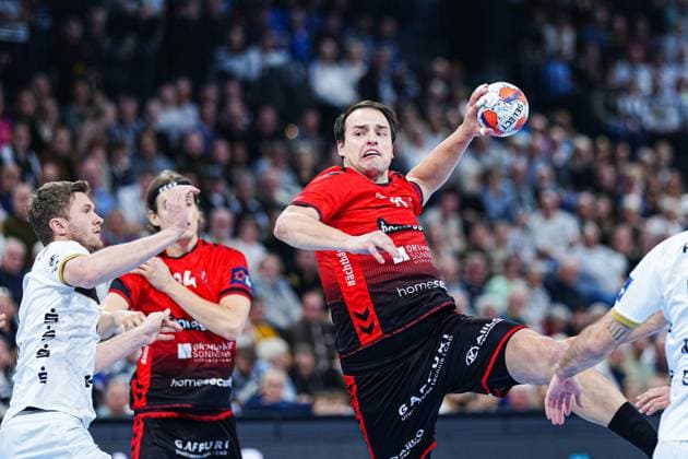 Throw Goal Michael Kusio BSV Bern, 13 GER, THW Kiel vs BSV Bern, Handball, EHF European League, Matchday 4, Season 2025 2026, 18 11 2025 GER, THW Kiel vs BSV Bern, Handball, EHF European League, Matchday 4, Season 2025 2026, 18 11 2025 Kiel Copyright: xEibner-Pressefoto MarcelxvonxFehrnx EP_MFN