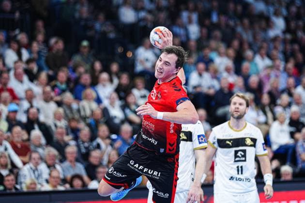 Throw Goal Michael Kusio BSV Bern, 13 GER, THW Kiel vs BSV Bern, Handball, EHF European League, Matchday 4, Season 2025 2026, 18 11 2025 GER, THW Kiel vs BSV Bern, Handball, EHF European League, Matchday 4, Season 2025 2026, 18 11 2025 Kiel Copyright: xEibner-Pressefoto MarcelxvonxFehrnx EP_MFN