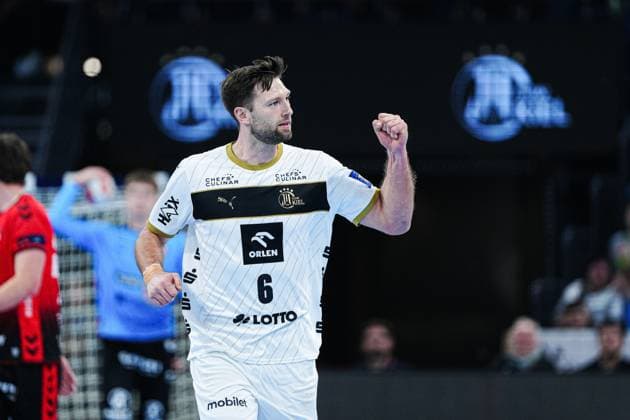 Goal celebration Harald Reinkind THW Kiel, 06 GER, THW Kiel vs BSV Bern, Handball, EHF European League, Matchday 4, Season 2025 2026, 18 11 2025 GER, THW Kiel vs BSV Bern, Handball, EHF European League, Matchday 4, Season 2025 2026, 18 11 2025 Kiel Copyright: xEibner-Pressefoto MarcelxvonxFehrnx EP_MFN