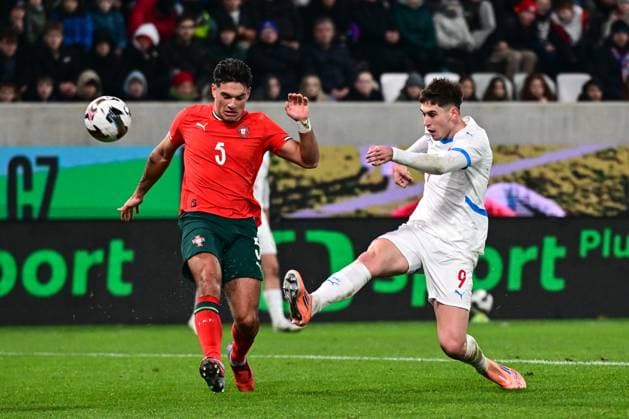 Goncalo Oliveira of Portugal, left, and Matyas Vojta of Czech Republic in action during the European Championship, EM, Europameisterschaft 2027 U21, U 21 Group B qualification match Czech Republic vs Portugal in Hradec Kralove, Czech Republic, November 18, 2025. (CTKxPhoto DavidxTanecek) CTKPhotoP2025111806928  CTKPhotoP2025111806928