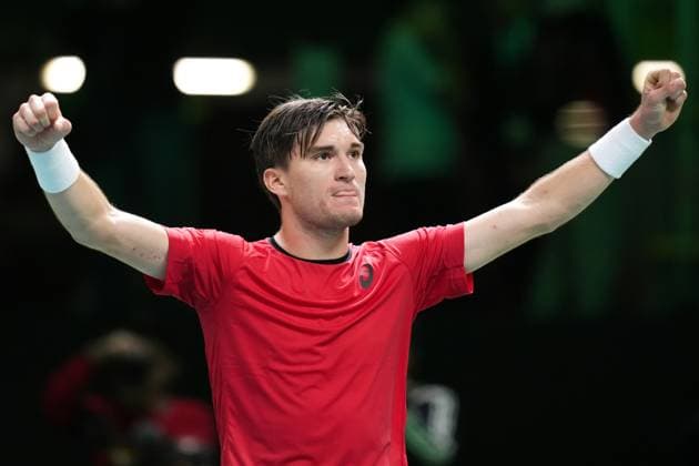 Raphael Collignon celebrates for the victory at the end of the Davis Cup Finals 2025 Quarterfinals match between Corentin Moutet (France) and Raphael Collignon (Belgium) at Bologna Fiere, Bologna, Italy - November 18, 2025. - Tennis.  Copyright: xMassimoxPaolone LaPressex