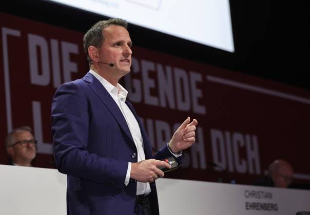 18 11 2025 Soccer Season 2025 2026 2 Soccer Bundesliga General Meeting Annual General Meeting JHV 2025 Sportfoto Zink DaMa xdaxmax Joti Chatzialexiou Board of Directors Sport 1 FC Nürnberg FCN speaks to Clubfan Clubfans FCN Fans Fans and Members