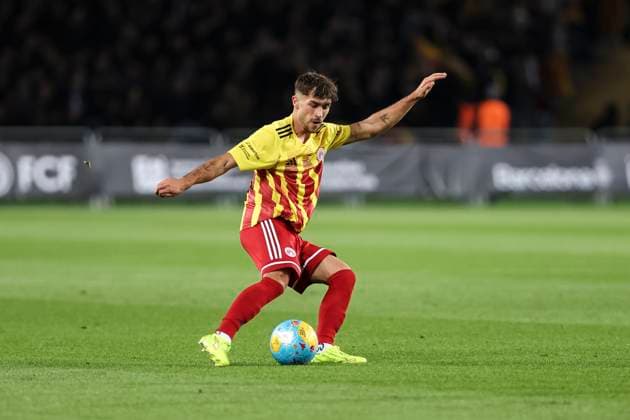 November 18, 2025, Barcelona, Barcelona, SPAIN: Adria Altimira of Catalonia in action during the International Friendly, Länderspiel, Nationalmannschaft match between Catalonia and Palestine at Estadi Olimpic Lluis Companys on November 18, 2025 in Barcelona, Spain. Barcelona SPAIN - ZUMAa181 20251118_zaa_a181_037 Copyright: xJavierxBorregox