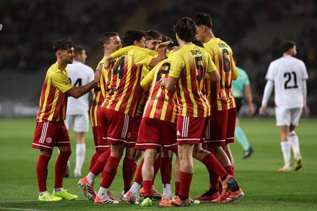 November 18, 2025, Barcelona, Barcelona, SPAIN: Sergio Gomez of Catalonia celebrates a goal with teammates during the International Friendly, Länderspiel, Nationalmannschaft match between Catalonia and Palestine at Estadi Olimpic Lluis Companys on November 18, 2025 in Barcelona, Spain. Barcelona SPAIN - ZUMAa181 20251118_zaa_a181_045 Copyright: xJavierxBorregox