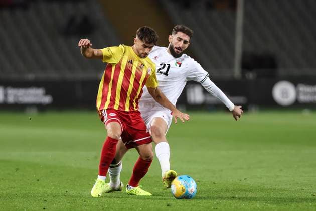 November 18, 2025, Barcelona, Barcelona, SPAIN: Adria Altimira of Catalonia and Zaid Qunbar of Palestine in action during the International Friendly, Länderspiel, Nationalmannschaft match between Catalonia and Palestine at Estadi Olimpic Lluis Companys on November 18, 2025 in Barcelona, Spain. Barcelona SPAIN - ZUMAa181 20251118_zaa_a181_051 Copyright: xJavierxBorregox