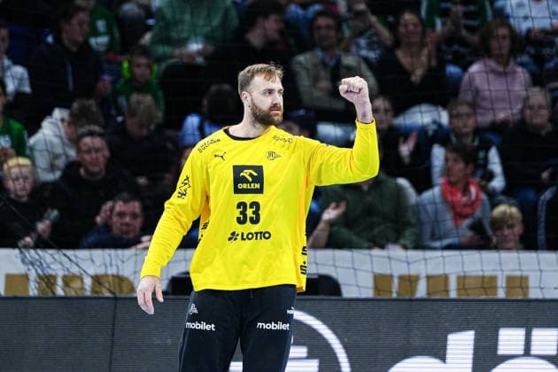 Cheers after Andreas Wolffs save THW Kiel, 33 GER, THW Kiel vs BSV Bern, Handball, EHF European League, Matchday 4, 2025 2026 season, 18 11 2025 GER, THW Kiel vs BSV Bern, Handball, EHF European League, Matchday 4, 2025 2026 season, 18 11 2025 Kiel Copyright: xEibner-Pressefoto MarcelxvonxFehrnx EP_MFN