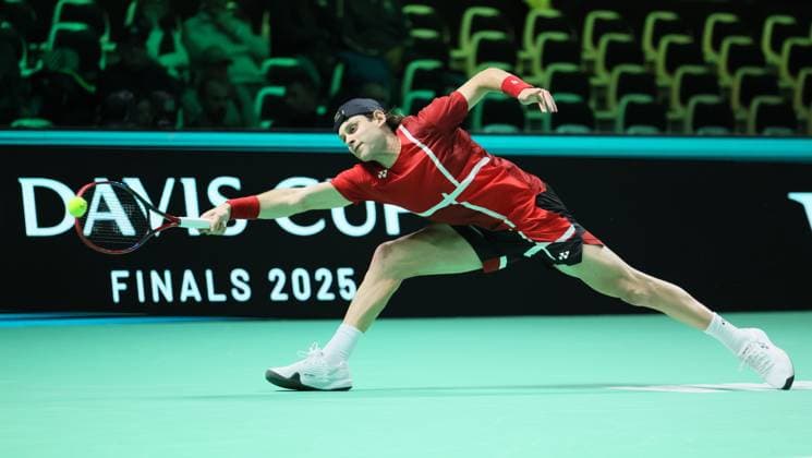 Belgian Zizou Bergs pictured in action during a tennis match against French Rinderknech, the second match of the Davis Cup quarter-finals between Belgium and France, in Bologna, Italy, on Tuesday 18 November 2025. Davis Cup top eight Finals takes place in Bologna from November 18 to 23. BENOITxDOPPAGNE  x142508861x