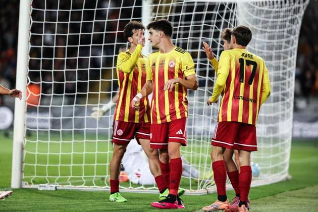 November 18, 2025, Barcelona, Barcelona, SPAIN: Antoniu Roca of Catalonia celebrates an own goal scored by Moustafa Zeidan of Palestine during the International Friendly, Länderspiel, Nationalmannschaft match between Catalonia and Palestine at Estadi Olimpic Lluis Companys on November 18, 2025 in Barcelona, Spain. Barcelona SPAIN - ZUMAa181 20251118_zaa_a181_061 Copyright: xJavierxBorregox