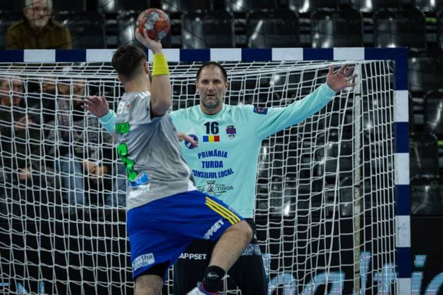FLENSBURG, GERMANY - NOVEMBER 18: Mihai Catalin Popescu (AHC Potaissa Turda, 01) during warm up during the EHF European League match between SG Flensburg-Handewitt vs AHC Potaissa Turda at GP JOULE Arena Flensburg on Matchday 4 of the Group Matches Group A on November 18, 2025 in Flensburg, Germany. Schleswig-Holstein Germany Copyright: xBEAUTIFULxSPORTS MarioxM.xKobergx