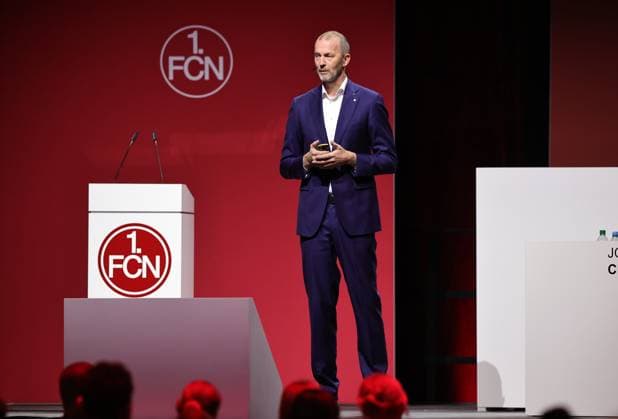 18 11 2025 Soccer Season 2025 2026 2 Soccer Bundesliga General Meeting Annual General Meeting JHV 2025 Sportfoto Zink DaMa xdaxmax Niels Rossow Board Strategy Marketing 1 FC Nürnberg FCN speaks to Clubfan Clubfans FCN Fans Fans Members
