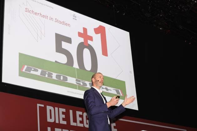 18 11 2025 Football season 2025 2026 2 Football Bundesliga General Meeting Annual General Meeting JHV 2025 Sportfoto Zink DaMa xdaxmax Niels Rossow Board Strategy Marketing 1 FC Nürnberg FCN speaks to Clubfan Clubfans FCN Fans Fans Members on the topic 50 1