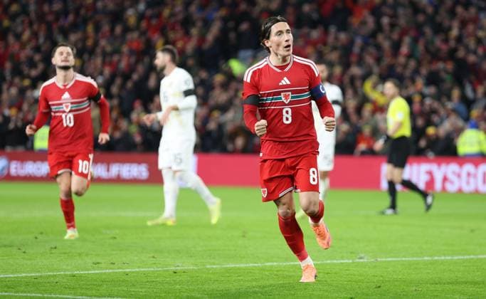 Harry Wilson of Wales celebrates scoring a goal to make the score 1-0 Wales v North Macedonia, FIFA 2026 World Cup Qualifying, Group J, Football, Cardiff City Stadium, Cardiff, Wales, UK - 18 Nov 2025Cardiff Cardiff City Stadium United Kingdom EDITORIAL USE ONLY No use with unauthorised audio, video, data, fixture lists, club league logos or live services. Online in-match use limited to 120 images, no video emulation. No use in betting, games or single club league player publications. Copyright: xKieranxMcManus Shutterstockx 15848901v