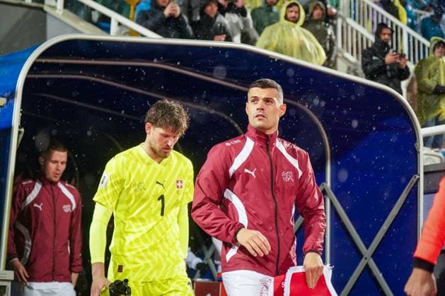 Soccer World Cup Qualification 2025 26, 10 Matchday Kosovo vs Switzerland Fadil Vokrri Stadium Pristina Granit Xhaka Switzerland, 10 Gregor Kobel Switzerland, 1 Pristina Kosovo Copyright: xJOERANxSTEINSIEKx