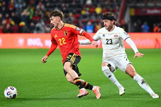 Belgium v Liechtenstein - FIFA World Cup, WM, Weltmeisterschaft, Fussball 2026 UEFA Qualifiers LIEGE, BELGIUM - NOVEMBER 18 : Saelemaekers Alexis midfielder of Belgium battles for the ball with Hofer Jens defender of Liechtenstein during the FIFA World Cup 2026 UEFA European Qualifiers group J qualifying round matchday 10 between Belgium and Liechtenstein on November 18, 2025 in Liege, Belgium, 18 11 2025 Liege Belgium  Copyright: xVincentxKalutx