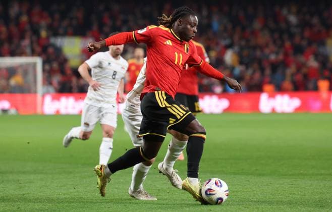 Belgium s Jeremy Doku fights for the ball during a soccer game between Belgium s Red Devils and Liechtenstein, the last FIFA World Cup, WM, Weltmeisterschaft, Fussball 2026 qualification match, in Liege on Tuesday 18 November 2025. VIRGINIExLEFOUR  x142521330x