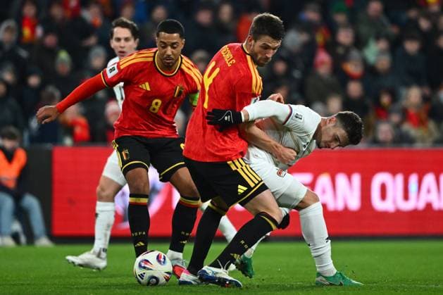 Belgium v Liechtenstein - FIFA World Cup, WM, Weltmeisterschaft, Fussball 2026 UEFA Qualifiers LIEGE, BELGIUM - NOVEMBER 18 : Mechele Brandon defender of Belgium and Tielemans Youri midfielder of Belgium during the FIFA World Cup 2026 UEFA European Qualifiers group J qualifying round matchday 10 between Belgium and Liechtenstein on November 18, 2025 in Liege, Belgium, 18 11 2025 Liege Belgium  Copyright: xVincentxKalutx