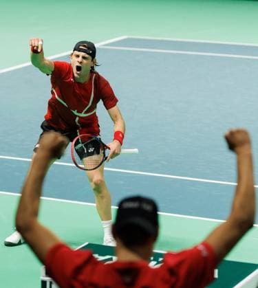 Belgian Zizou Bergs celebrates after winning a tennis match between Belgian Bergs and French Rinderknech, the second match of the Davis Cup quarter-finals between Belgium and France, in Bologna, Italy, on Tuesday 18 November 2025. Davis Cup top eight Finals takes place in Bologna from November 18 to 23. BENOITxDOPPAGNE  x142523769x