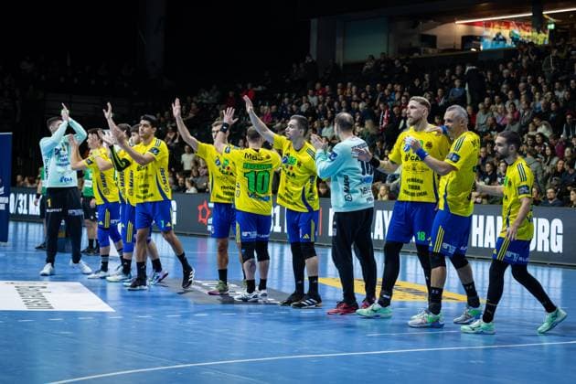 FLENSBURG, GERMANY - NOVEMBER 18: team AHC Potaissa Turda before the game during the EHF European League match between SG Flensburg-Handewitt vs AHC Potaissa Turda at GP JOULE Arena Flensburg on Matchday 4 of the Group Matches Group A on November 18, 2025 in Flensburg, Germany. Schleswig-Holstein Germany Copyright: xBEAUTIFULxSPORTS MarioxM.xKobergx