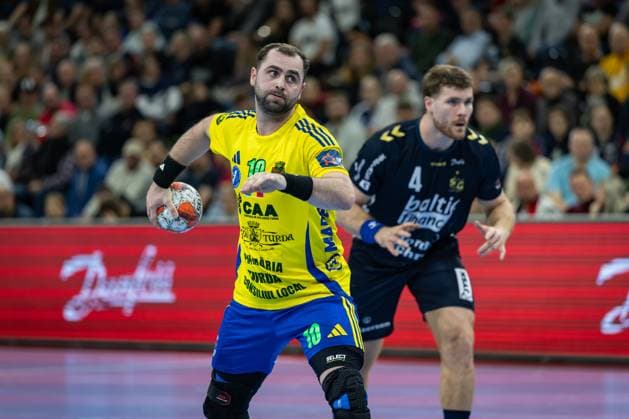 FLENSBURG, GERMANY - NOVEMBER 18: Irakli Kbilashvili (AHC Potaissa Turda, 01) in attack during the EHF European League match between SG Flensburg-Handewitt vs AHC Potaissa Turda at GP JOULE Arena Flensburg on Matchday 4 of the Group Matches Group A on November 18, 2025 in Flensburg, Germany. Schleswig-Holstein Germany Copyright: xBEAUTIFULxSPORTS MarioxM.xKobergx