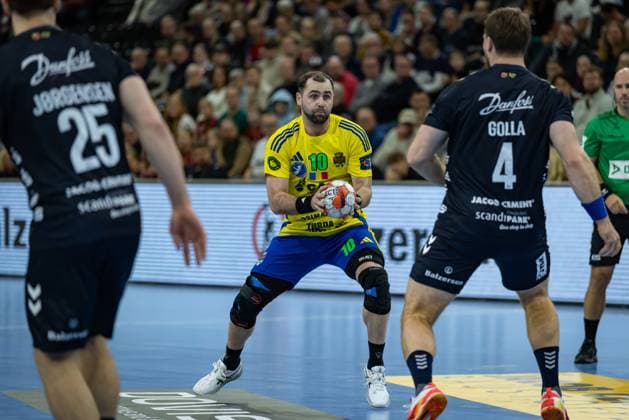 FLENSBURG, GERMANY - NOVEMBER 18: Irakli Kbilashvili (AHC Potaissa Turda, 01) in attack during the EHF European League match between SG Flensburg-Handewitt vs AHC Potaissa Turda at GP JOULE Arena Flensburg on Matchday 4 of the Group Matches Group A on November 18, 2025 in Flensburg, Germany. Schleswig-Holstein Germany Copyright: xBEAUTIFULxSPORTS MarioxM.xKobergx