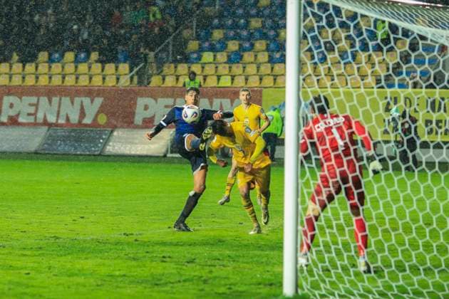 November 18, 2025, FIFA World Cup, WM, Weltmeisterschaft, Fussball Qualifier, Qualifying round, Matchday 10, Group H, Romania vs San Marino,Stadionul Ilie Oana, Ploiesti, Romania 7 Stefan Baiaram ball action in front of the goal.