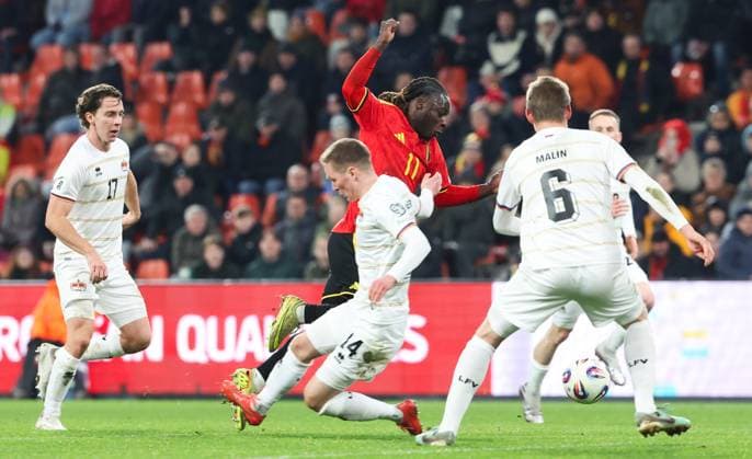 Belgium s Jeremy Doku scores a goal during a soccer game between Belgium s Red Devils and Liechtenstein, the last FIFA World Cup, WM, Weltmeisterschaft, Fussball 2026 qualification match, in Liege on Tuesday 18 November 2025. VIRGINIExLEFOUR  x142525618x