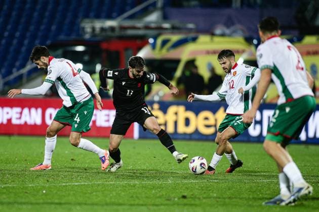 Georgia s Otar Kiteishvili in action against Bulgaria s Kristian Stoyanov during the FIFA World Cup, WM, Weltmeisterschaft, Fussball qualifiers game between Bulgaria and Georgia - Vasil Levski stadium in Sofia, Bulgaria on November 18, 2025  Copyright: xIvanxSxIvanov IPAxSportx xipa-agency.netx xx IPA_68100170 IPA_Agency_IPA68100170
