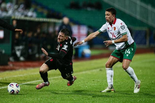 Georgia s Giorgi Gocholeishvili in action against Bulgaria s Filip Krastev during the FIFA World Cup, WM, Weltmeisterschaft, Fussball qualifiers game between Bulgaria and Georgia - Vasil Levski stadium in Sofia, Bulgaria on November 18, 2025  Copyright: xIvanxSxIvanov IPAxSportx xipa-agency.netx xx IPA_68100174 IPA_Agency_IPA68100174