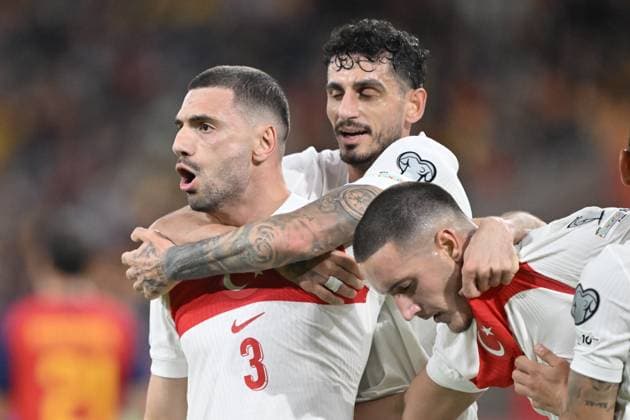 Spain v Turkiye - FIFA World Cup, WM, Weltmeisterschaft, Fussball 2026 Qualifier SEVILLE, SPAIN - NOVEMBER 18: Players of Turkiye celebrate after Deniz Gul scored a goal during the FIFA World Cup 2026 qualifier match between Spain and Turkiye at Estadio de La Cartuja in Seville, Spain, on November 18, 2025. Burak Akbulut Anadolu Seville Spain. Editorial use only. Please get in touch for any other usage.  Copyright: x2025xAnadoluxBurakxAkbulutx