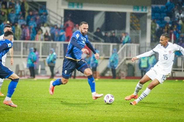 Soccer World Cup Qualification 2025 26, 10 Matchday Kosovo vs Switzerland Fadil Vokrri Stadium Pristina Edon Zhegrova Kosovo, 10 Djibril Sow Switzerland, 15 Pristina Kosovo Copyright: xJOERANxSTEINSIEKx