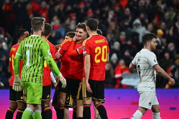 Belgium v Liechtenstein - FIFA World Cup, WM, Weltmeisterschaft, Fussball 2026 UEFA Qualifiers LIEGE, BELGIUM - NOVEMBER 18 : De Ketelaere Charles midfielder of Belgium celebrates scoring a goal with teammates during the FIFA World Cup 2026 UEFA European Qualifiers group J qualifying round matchday 10 between Belgium and Liechtenstein on November 18, 2025 in Liege, Belgium, 18 11 2025 Liege Belgium  Copyright: xVincentxKalutx