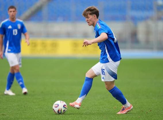 Italy v Poland: European Under-19 Championship 2026- Round 1 Matteo Mantini of Italy plays during the qualifying match for the European Under-19 Championship - Wales 2026, between Italy and Poland at the Angelo Massimino stadium in Catania, Italy, on November 18, 2025. Catania Italy  Copyright: xGabrielexMaricchiolox originalFilename:maricchiolo-italyvpo251118_np1PJ.jpg