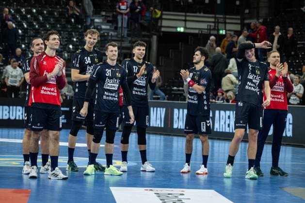 FLENSBURG, GERMANY - NOVEMBER 18: celebration after victory team SG Flensburg-Handewitt during the EHF European League match between SG Flensburg-Handewitt vs AHC Potaissa Turda at GP JOULE Arena Flensburg on Matchday 4 of the Group Matches Group A on November 18, 2025 in Flensburg, Germany. Schleswig-Holstein Germany Copyright: xBEAUTIFULxSPORTS MarioxM.xKobergx