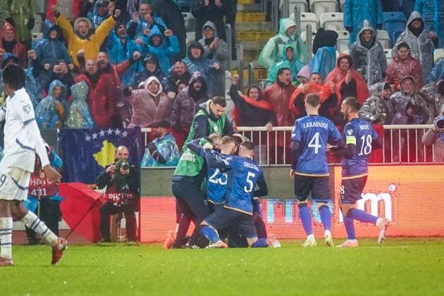 Soccer World Cup Qualification 2025 26, 10 Matchday Kosovo vs Switzerland Fadil Vokrri Stadium Pristina Goal and goal celebration to 1 1 by Florent Muslija Kosovo, 8 Joy, emotions, jubilation Pristina Kosovo Copyright: xJOERANxSTEINSIEKx