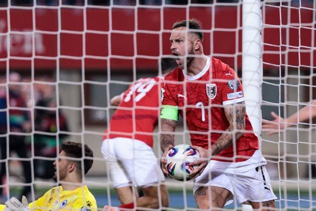 SOCCER - FIFA WC quali, AUT vs BIH VIENNA,AUSTRIA,18.NOV.25 - FIFA World Cup, WM, Weltmeisterschaft, Fussball 2026, European Qualifiers, group stage, OEFB international match, Länderspiel, Nationalmannschaft Austria vs Bosnia and Herzegovina. Image shows the rejoicing of Marko Arnautovic (AUT).  GEPAxpictures xArminxRauthner