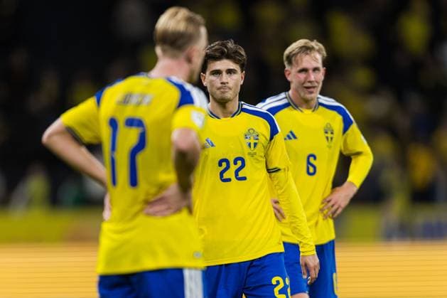 251118 Besfort Zeneli of Sweden looks dejected after the FIFA World Cup Qualifier football match between Sweden and Slovenia on November 18, 2025 in Stockholm Photo Tobias Sterner BILDBYRAN COP 254 JM0752 bbeng fotboll football soccer fotball vm kval fifa world cup qualifier sverige sweden sverige a slovenien slovenia depp  Copyright: TOBIASxSTERNER BB251118TS034