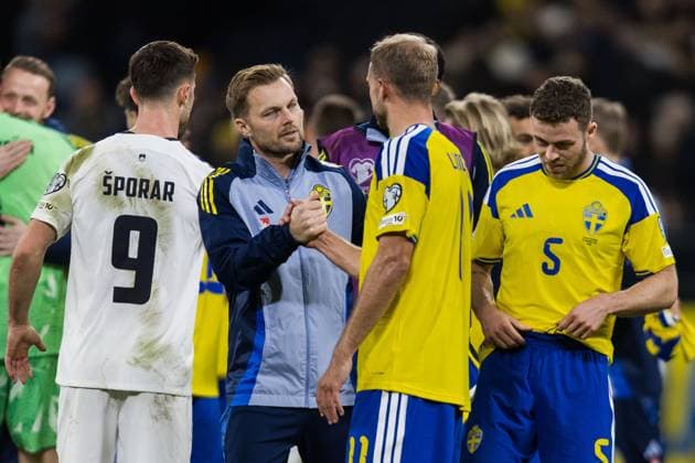 251118 Assistant coach Sebastian Larsson and Gustav Lundgren of Sweden after the FIFA World Cup Qualifier football match between Sweden and Slovenia on November 18, 2025 in Stockholm Photo Tobias Sterner BILDBYRAN COP 254 JM0752 bbeng fotboll football soccer fotball vm kval fifa world cup qualifier sverige sweden sverige a slovenien slovenia  Copyright: TOBIASxSTERNER BB251118TS035