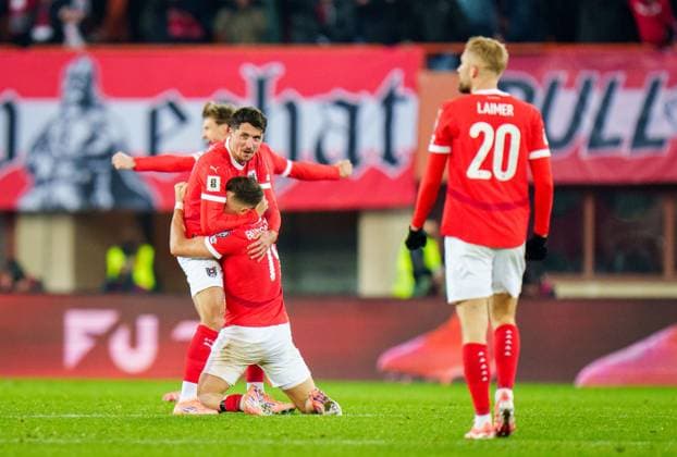 SOCCER - FIFA WC quali, AUT vs BIH VIENNA,AUSTRIA,18.NOV.25 - FIFA World Cup, WM, Weltmeisterschaft, Fussball 2026, European Qualifiers, group stage, OEFB international match, Länderspiel, Nationalmannschaft Austria vs Bosnia and Herzegovina. Image shows the rejoicing of AUT.  GEPAxpictures xEdgarxEisner