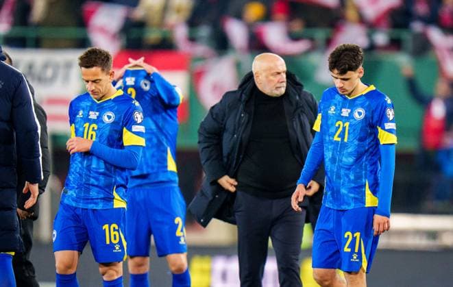 SOCCER - FIFA WC quali, AUT vs BIH VIENNA,AUSTRIA,18.NOV.25 - FIFA World Cup, WM, Weltmeisterschaft, Fussball 2026, European Qualifiers, group stage, OEFB international match, Länderspiel, Nationalmannschaft Austria vs Bosnia and Herzegovina. Image shows the disappointment of BIH.  GEPAxpictures xEdgarxEisner
