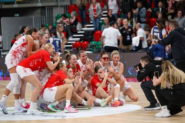 Basketball, Frauen EM Quali, Polen - Zypern Sosnowiec 18.11.2025. Koszykowka FIBA EuroBasket 2027 kobiet - kwalifikacje sezon 2025 2026 kolejka 3 mecz: Polska - Cypr --- FIBA Women s EuroBasket 2027 Qualifiers round 3 match: Poland - Cyprus nz Polska Fot. Michal Gaciarz Arena Akcji NEWSPIX.PL --- newspix.pl POLAND OUT! 