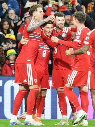 Football - 2026 FIFA World Cup, WM, Weltmeisterschaft, Fussball - UEFA Qualifying - Group J - Matchday 8 of 8 - Cardiff City Stadium - Tuesday 18th November 2025 Harry Wilson WALES celebrates scoring his team s fifth goal COLORSPORT Winston Bynorth 
