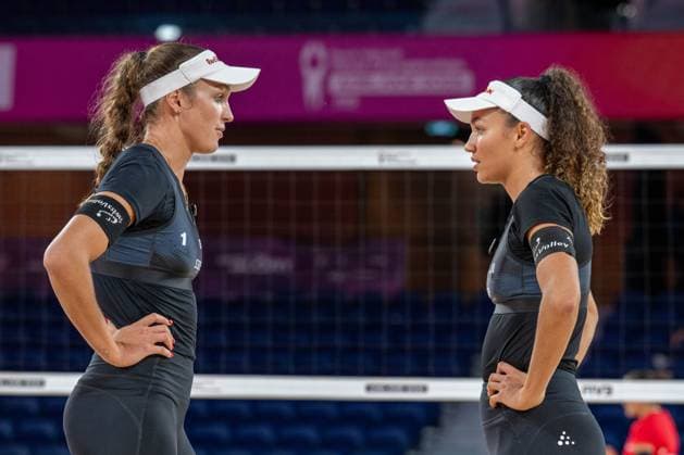 Beach Volleyball World Championships Adelaide, Australia 18 11 2025 ADELAIDE, AUSTRALIA NOVEMBER 18 Anouk Verge Depre Player 1 SUI , Zoe Verge Depre Player 2 SUI during the Beach Volleyball World Championships at Adelaide on November 18, 2025 in Adelaide, Australia Copyright: xBEAUTIFULxSPORTS PeterxWeberx
