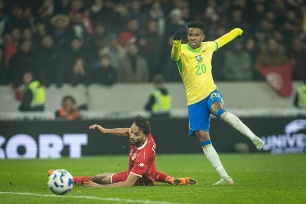 FOOTBALL: International Friendly, Länderspiel, Nationalmannschaft match between Brazil and Tunez at Stade Pierre-Mauroy on November 18, 2025 in Lille, France. Estevao 20 (BRA)  Copyright: xelyxandroxcegarrax