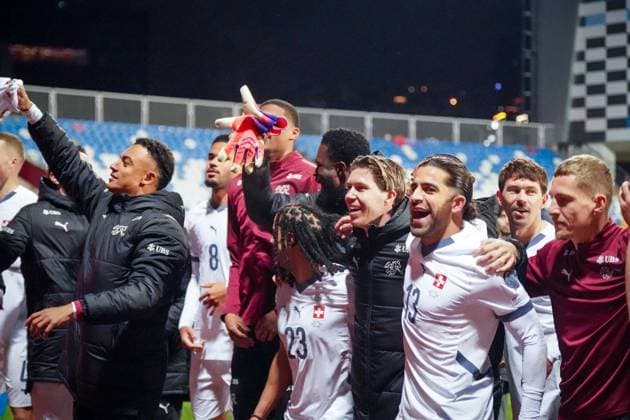 Soccer World Cup Qualification 2025 26, 10 Matchday Kosovo vs Switzerland Fadil Vokrri Stadium Pristina Swiss team celebrates World Cup qualification Pristina Kosovo Copyright: xJOERANxSTEINSIEKx