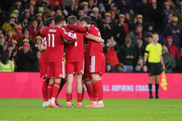 Wales v North Macedonia 2026 FIFA World Cup, WM, Weltmeisterschaft, Fussball Qualifier 18 11 2025. Group J Wales celebrate goal by Isaak Davies of Wales during the 2026 FIFA World Cup Qualifier match between Wales and North Macedonia at Principality Stadium, Cardiff, Wales on 18 November 2025. Cardiff Principality Stadium Glamorgan Wales Editorial use only , Copyright: xAlunxRobertsx PSI-23226-0159