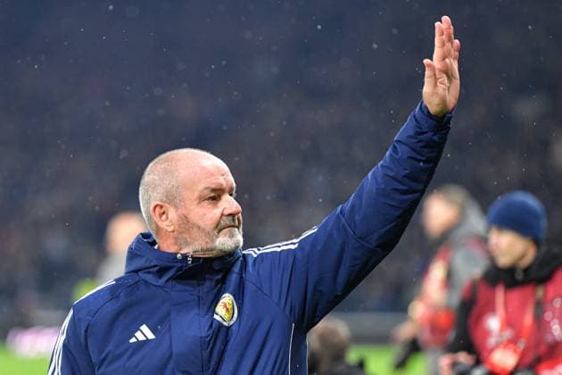 Scotland v Denmark 2026 FIFA World Cup, WM, Weltmeisterschaft, Fussball Qualifiers Manager Steve Clarke of Scotland during the 2026 FIFA World Cup Qualifiers Group C match at Hampden Park, Glasgow UK Newspapers OUT Copyright: xJamiexJohnstonx FIL-22514-0116