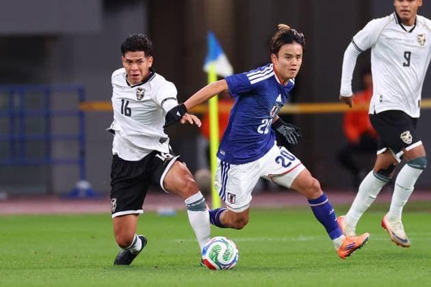 (L-R) Ervin VACA (BOL), Takefusa Kubo (JPN), NOVEMBER 18, 2025 - Football Soccer : KIRIN Challenge Cup 2025 match between Japan - Bolivia at Japan National Stadium, Tokyo, Japan. Noxthirdxpartyxsales  aflo_310855920