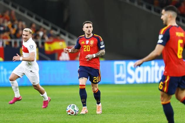 Aleix Garcia (ESP), NOVEMBER 18, 2025 - Football Soccer : The 2026 FIFA World Cup, WM, Weltmeisterschaft, Fussball European qualifiers Group E match between Spain - Turkey at the Estadio La Cartuja de Sevilla in Sevilla, Spain. Noxthirdxpartyxsale  aflo_310854835