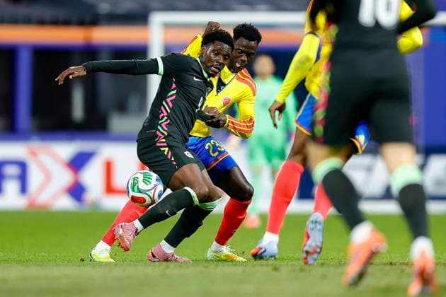 November 18, 2025: During the game, Australia forward Mohamed Toure 9 fights for the ball in an International Friendly, Länderspiel, Nationalmannschaft match between Colombia and Australia at Citi Field in Queens, New York. Colombia defeats Australia 3-0. Cal Media - ZUMAc04_ 20251118_zma_c04_337 Copyright: xShaquanxWoodyx